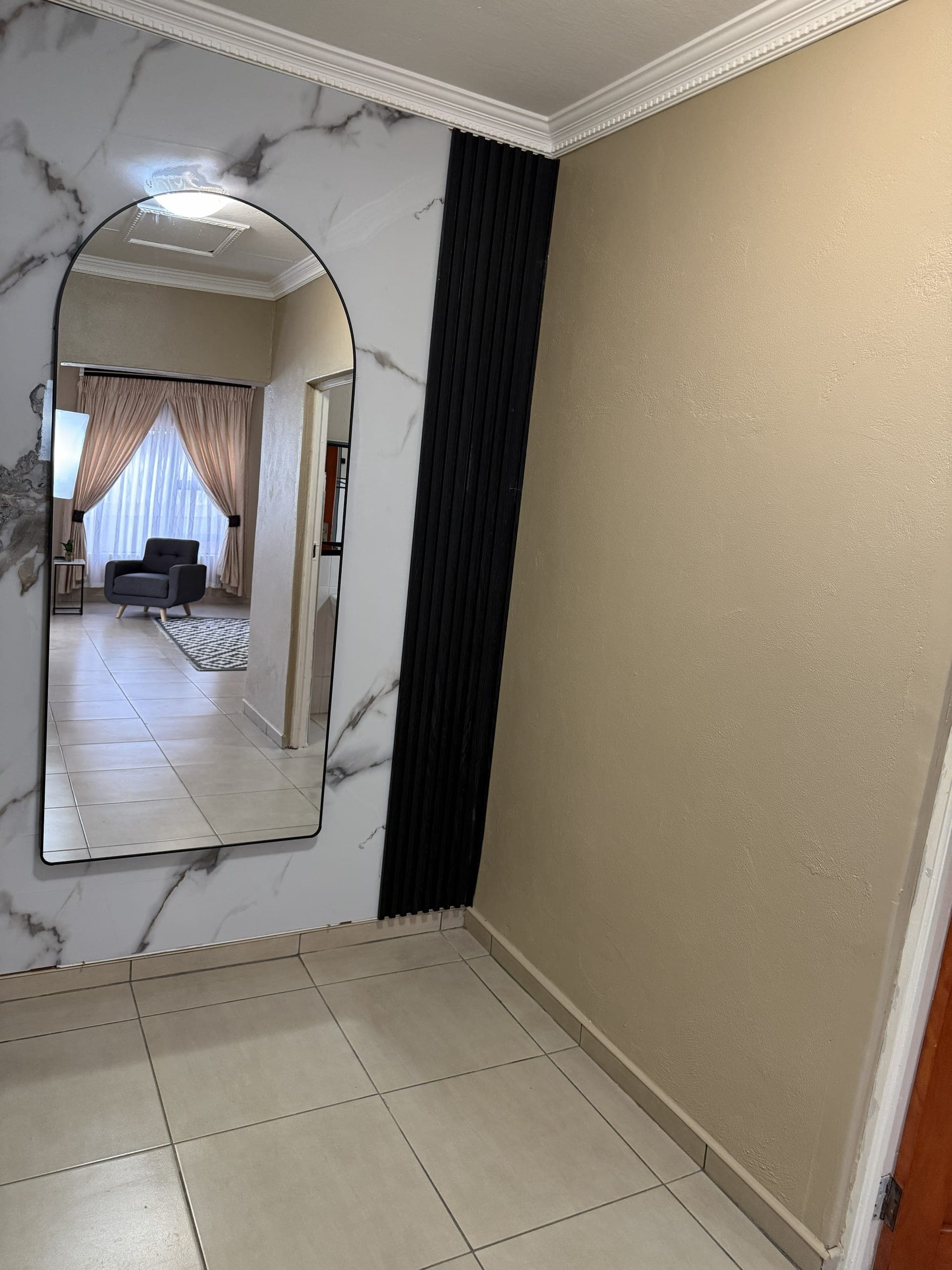 Room 9 – photo 5