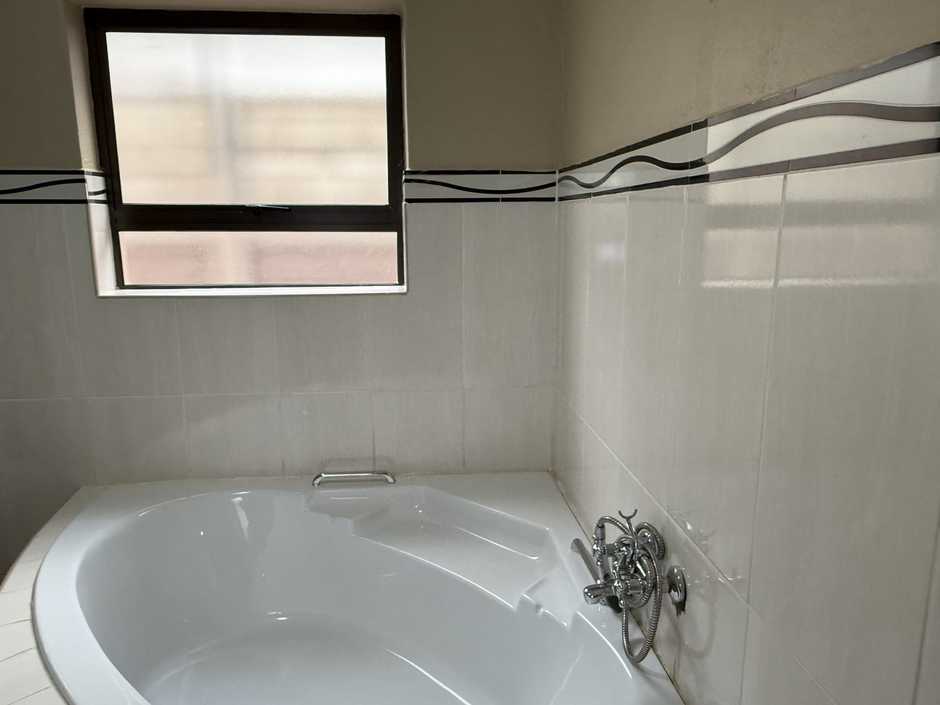 Room 9 – photo 7