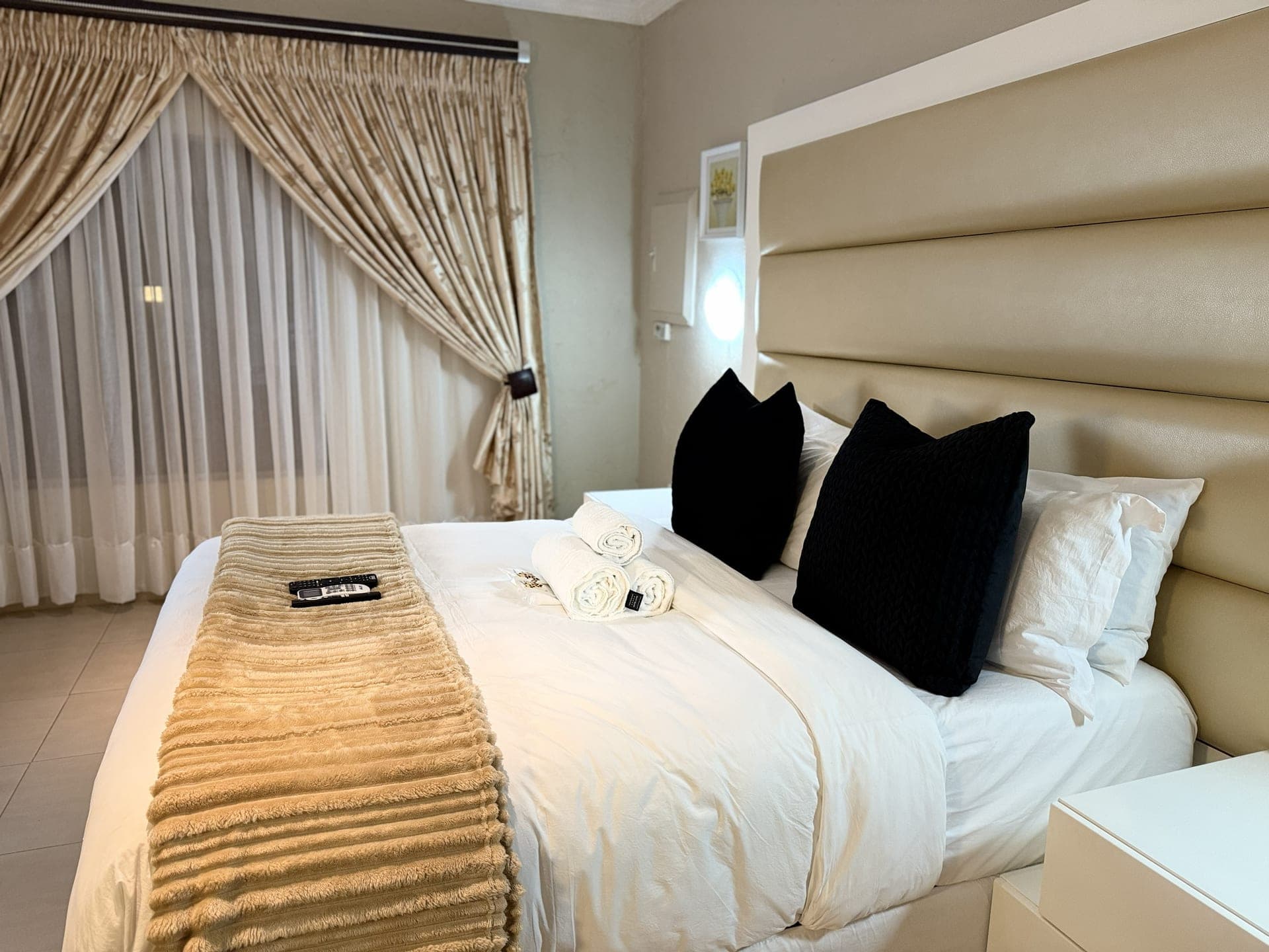 Room 9 – photo 10