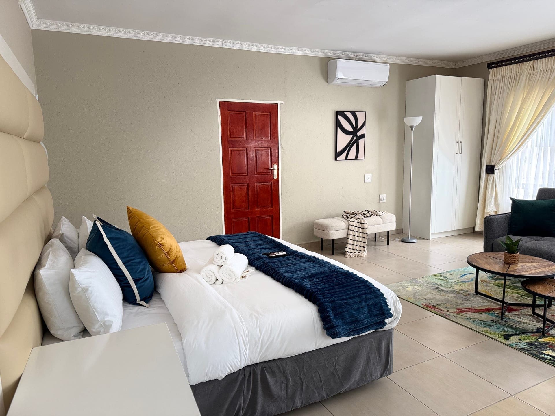 Room 8 – photo 6