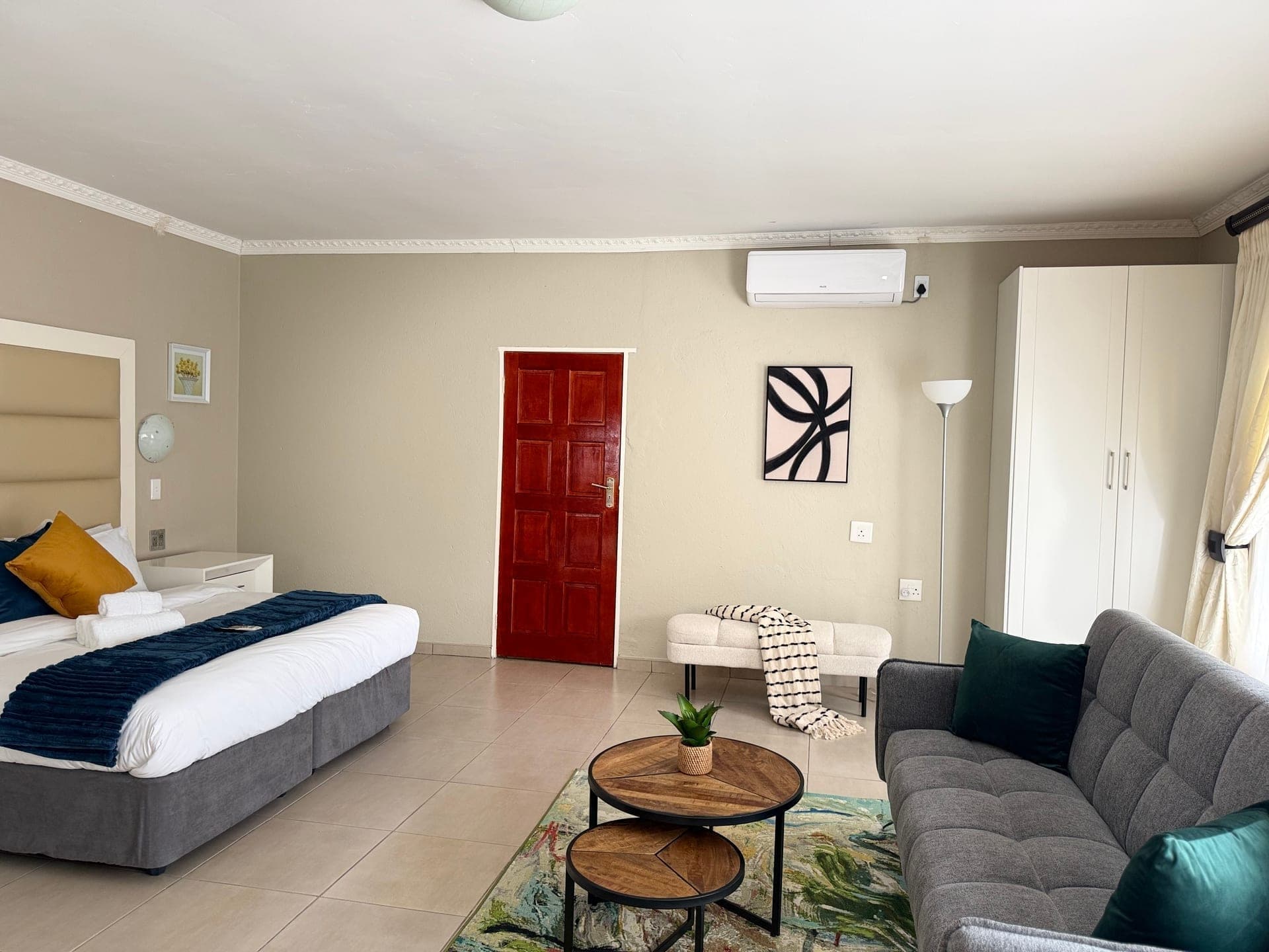 Room 8 – photo 8