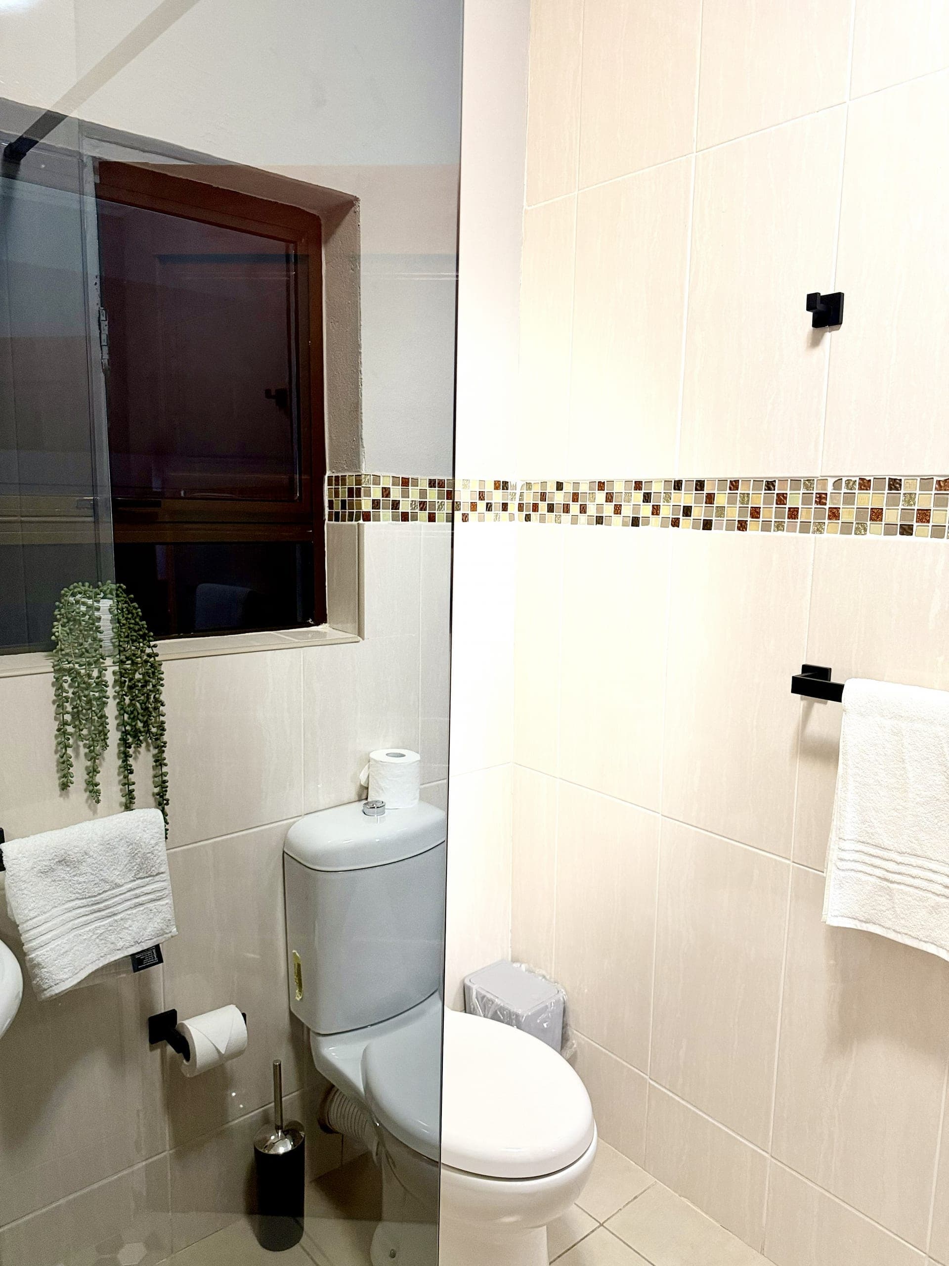 Room 2 – photo 8